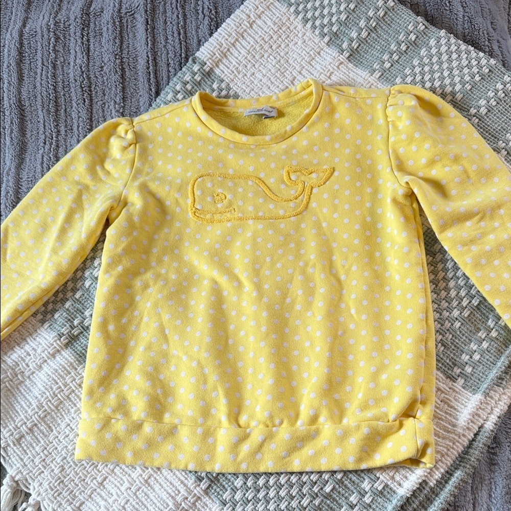 Girls Vineyard Vines sweatshirt 💛